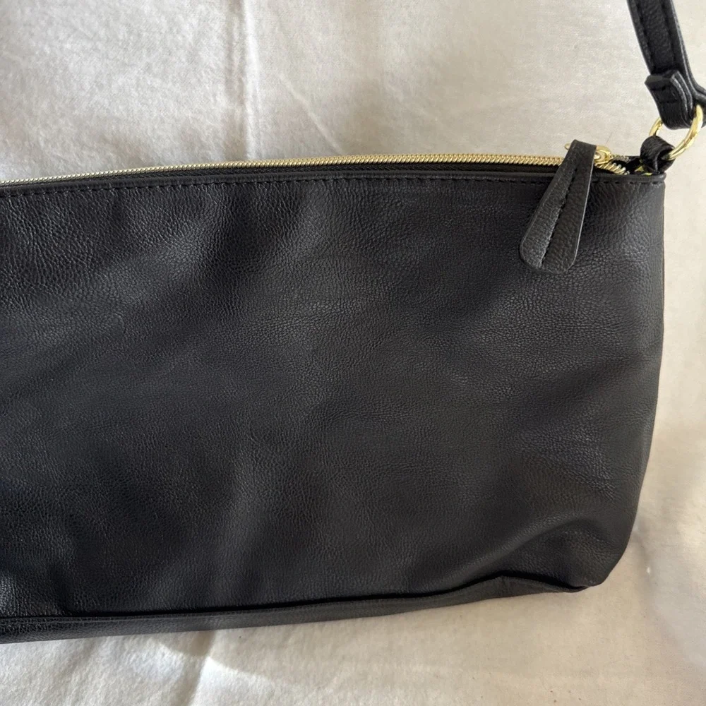 Betsy Johnson Black Pebbled Leather Handbag Bag Purse Floral Lined‎ 14x8